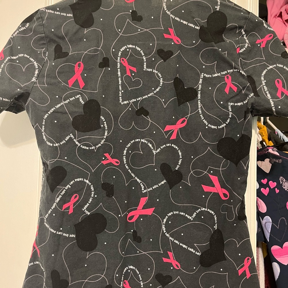 Scrub top - Picture 3 of 4